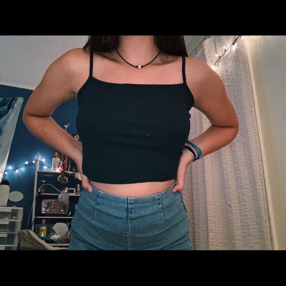 Green Crop Top - Picture 2 of 4